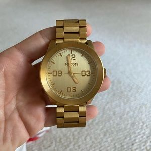 Men’s Gold Nixon